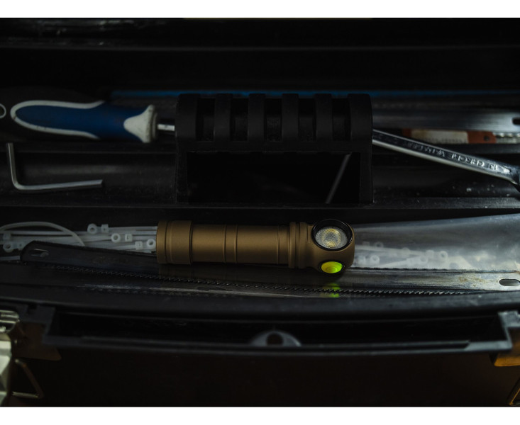 Latarka ARMYTEK Wizard C2 Pro Białe - Piaskowy - 2500lm