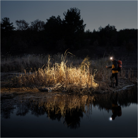 Fenix HP16R czarna latarka czołowa 1250 lm