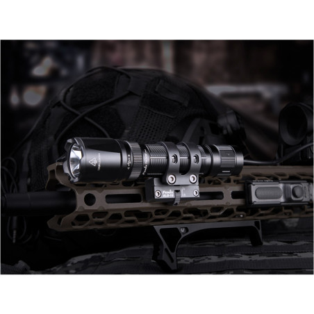Montaż taktyczny latarki Fenix ALG-16