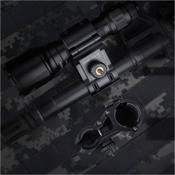 Montaż taktyczny latarki Fenix ALG-18