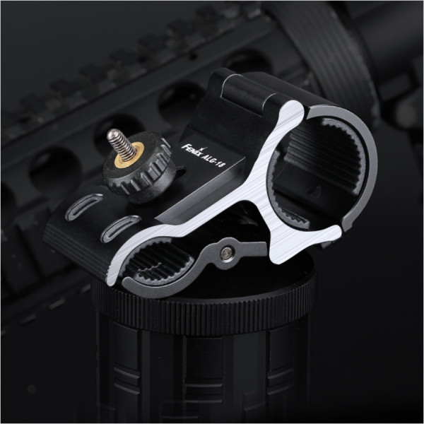 Montaż taktyczny latarki Fenix ALG-18