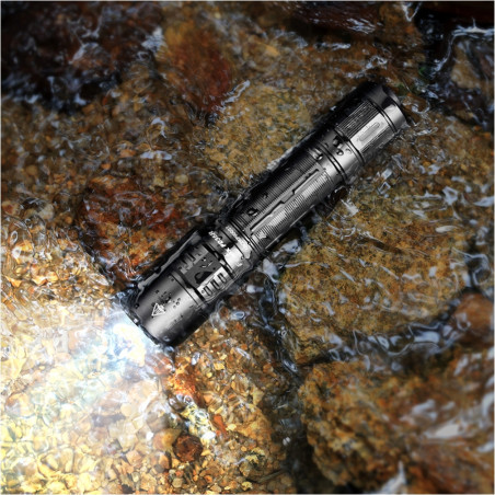 Latarka diodowa taktyczna Fenix PD35R Czarna - 1700lm