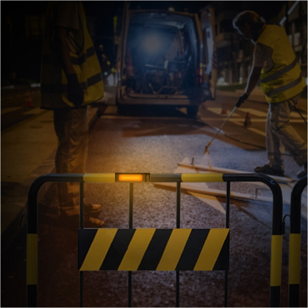 Latarka warsztatowa Fenix WT16R 300 lm z magnesem