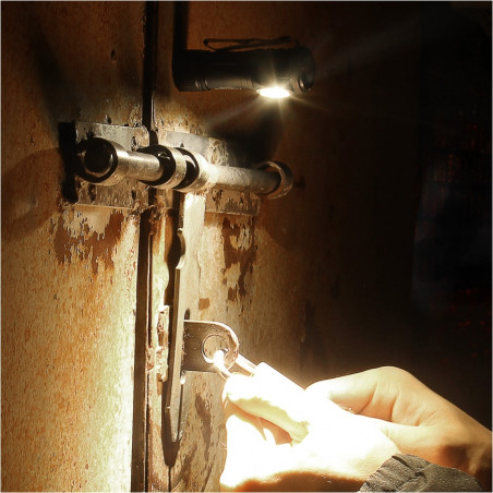 Fenix LD15R latarka kątowa 500 lm z ładowaniem USB