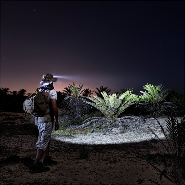 Latarka diodowa czołowa FENIX HM60R Czarna - 1200lm