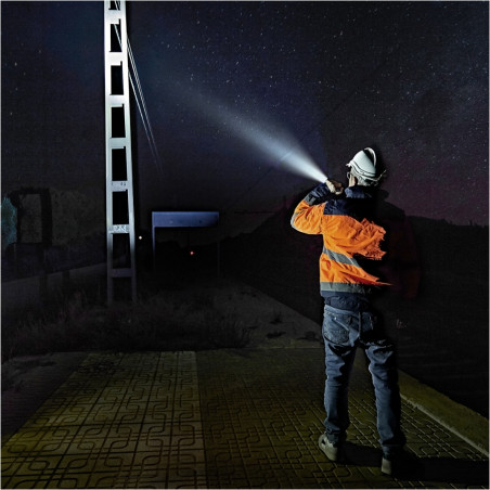 Latarka diodowa Fenix WF26R 3000 lm