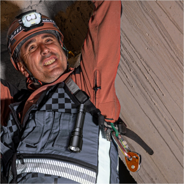 Latarka diodowa Fenix WF26R 3000 lm