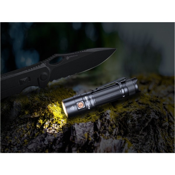 Latarka diodowa FENIX E28R