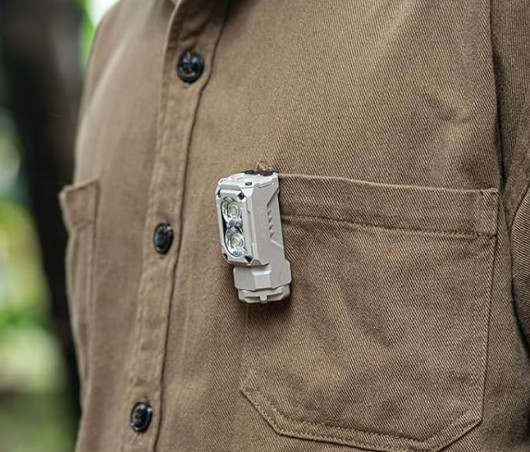 Latarka diodowa WUBEN E7 Światło Białe 6500K Khaki - 1800lm