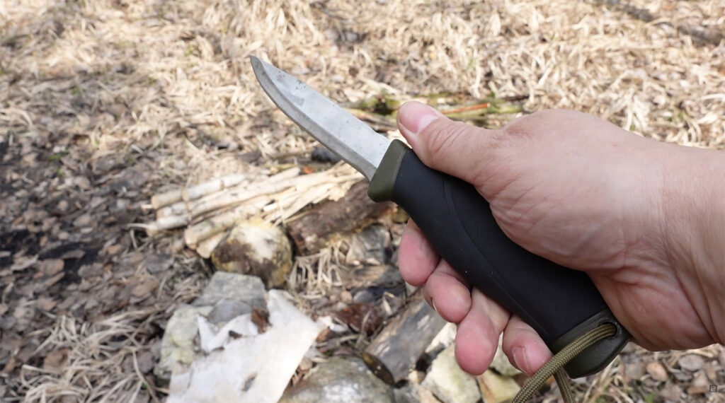 Mora Companion Heavy Duty do lasu