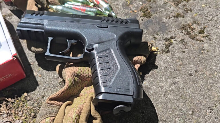 Najtańszy pistolet wiatrówka CO2 na rynku. Czy warto kupić Umarex XBG?