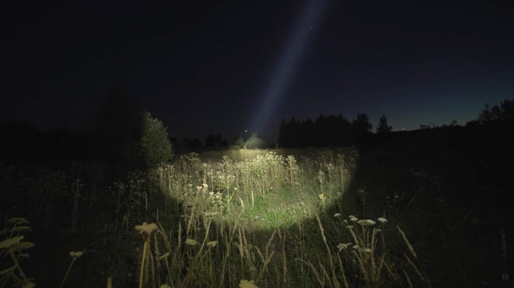 Latarka ACEBEAM P20